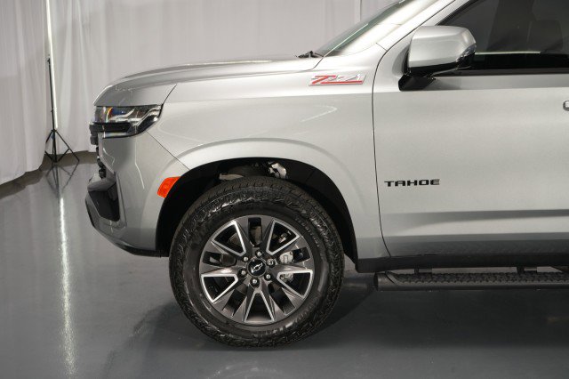 Used 2024 Chevrolet Tahoe Z71 w/ Luxury Package image 3
