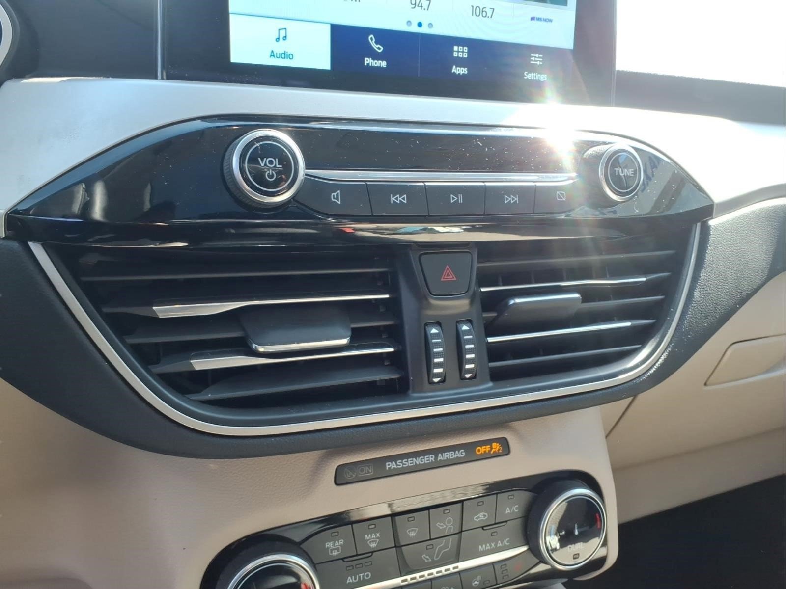 Used 2022 Ford Escape SE w/ Convenience Package AWD/4WD image 17