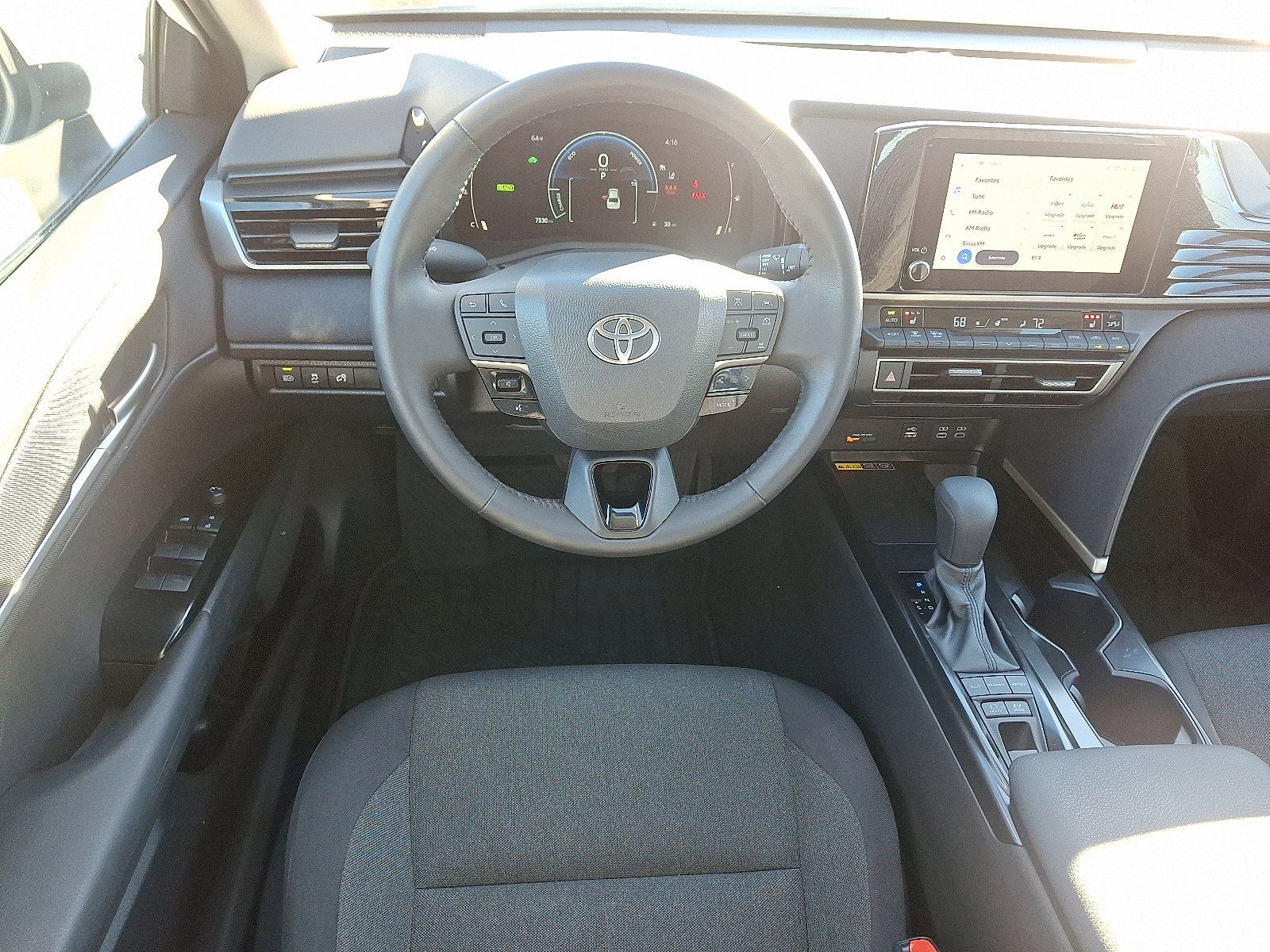 Certified 2025 Toyota Camry Hybrid image 11