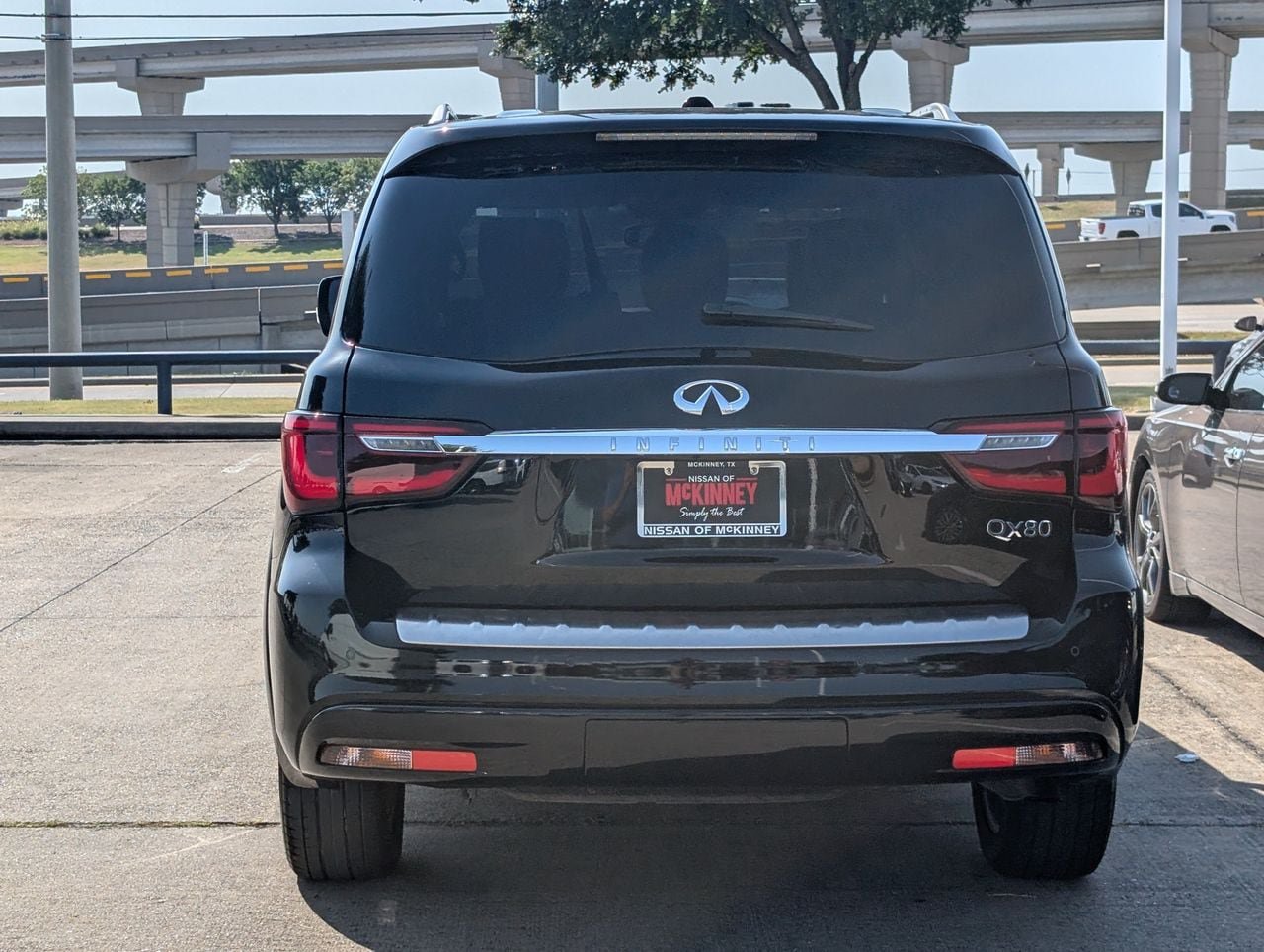 Used 2018 INFINITI QX80 2WD w/ Driver Assistance Package image 5