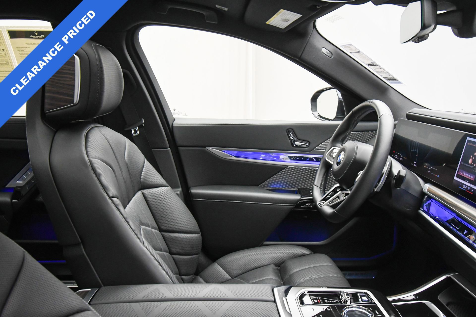 Used 2024 BMW 760i xDrive w/ Premium Package 2 image 48