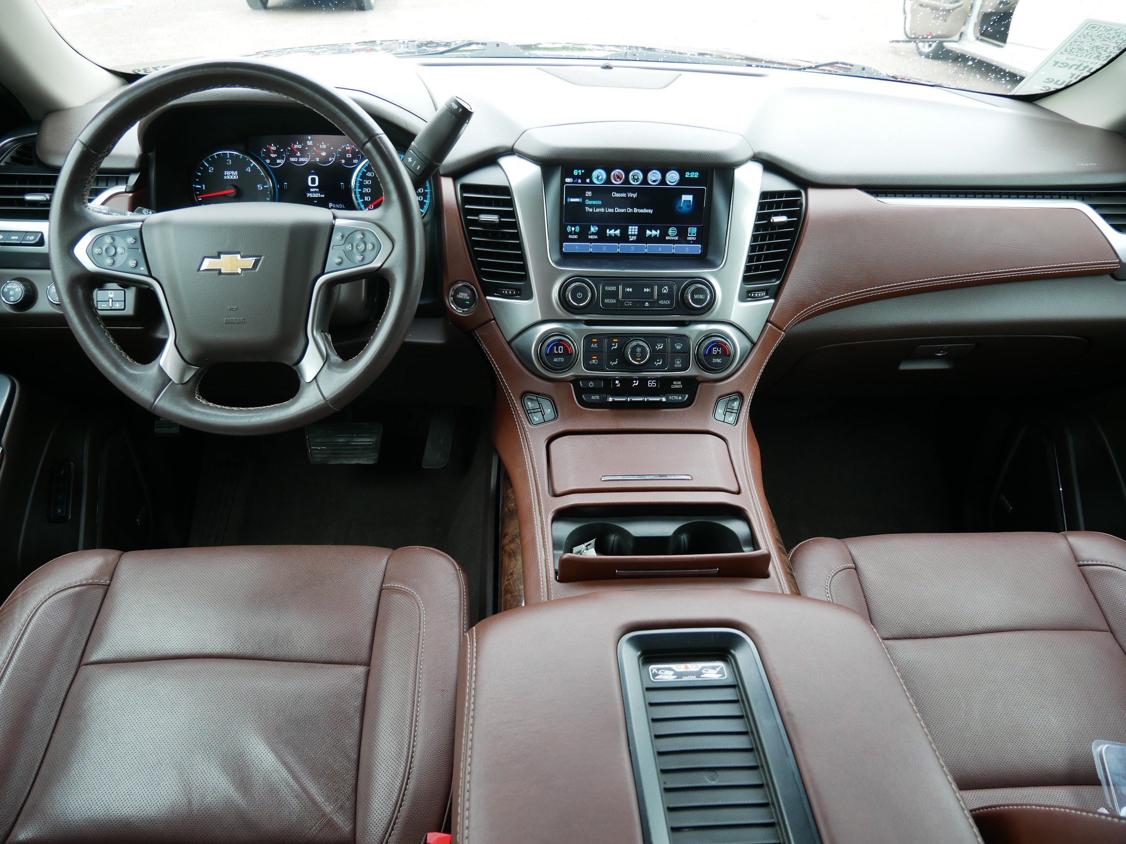 Used 2020 Chevrolet Suburban Premier AWD/4WD image 10