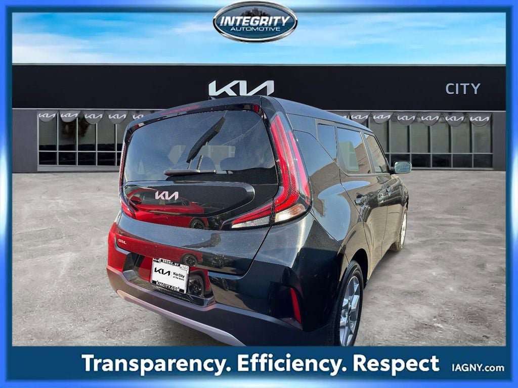 Certified 2024 Kia Soul LX w/ Option Group 015 FWD image 2