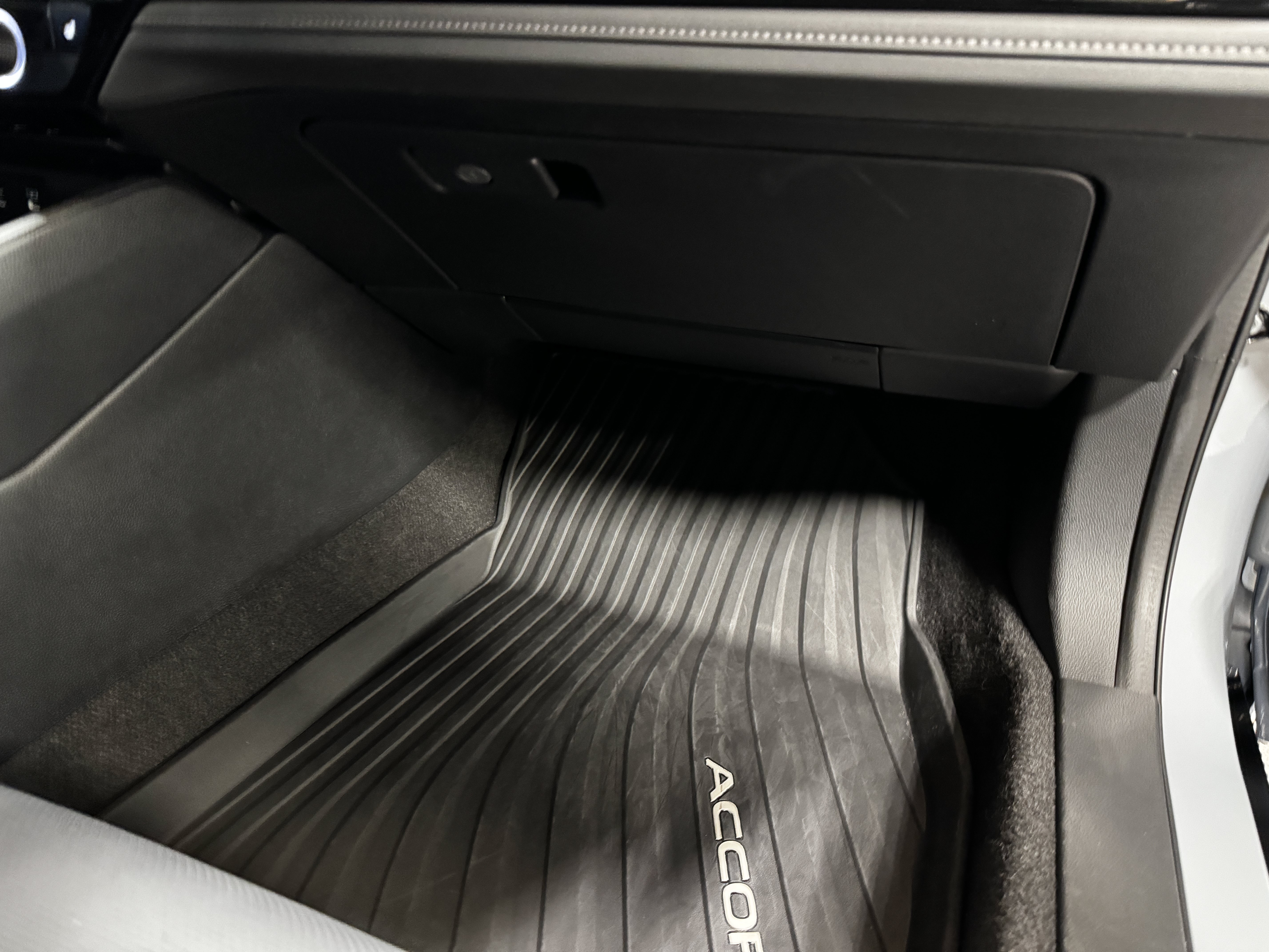 Used 2025 Honda Accord EX-L image 30