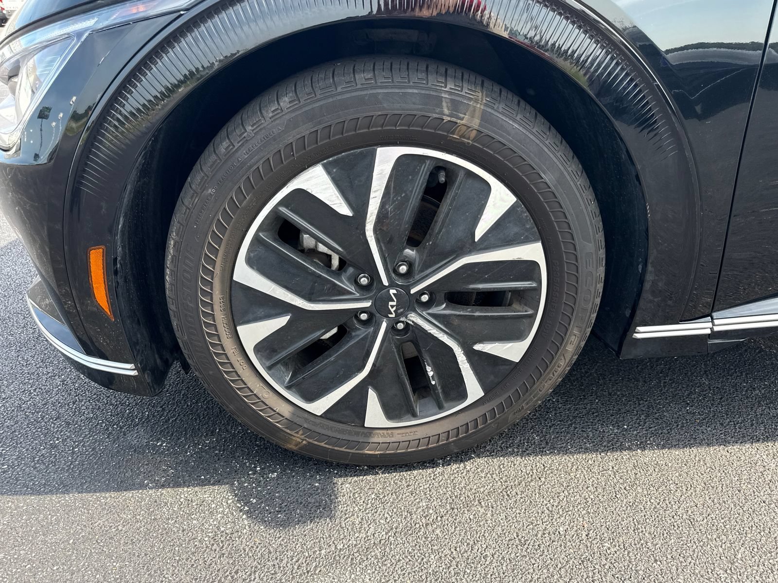 Used 2024 Kia EV6 Wind RWD image 29