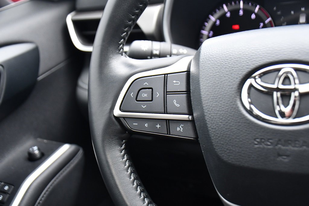 Used 2023 Toyota Highlander XLE image 34