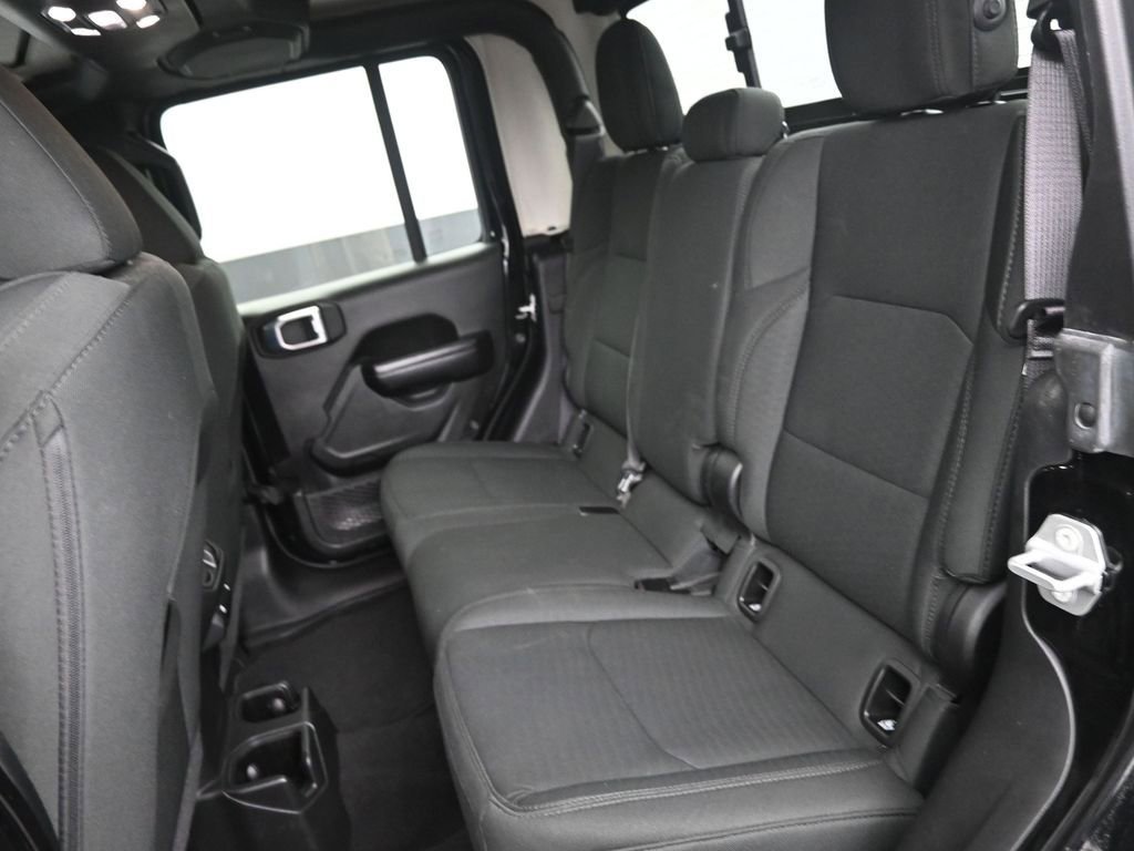 Used 2021 Jeep Gladiator Sport image 38