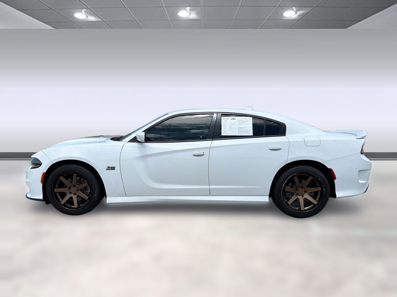 Used 2019 Dodge Charger R/T RWD image 2
