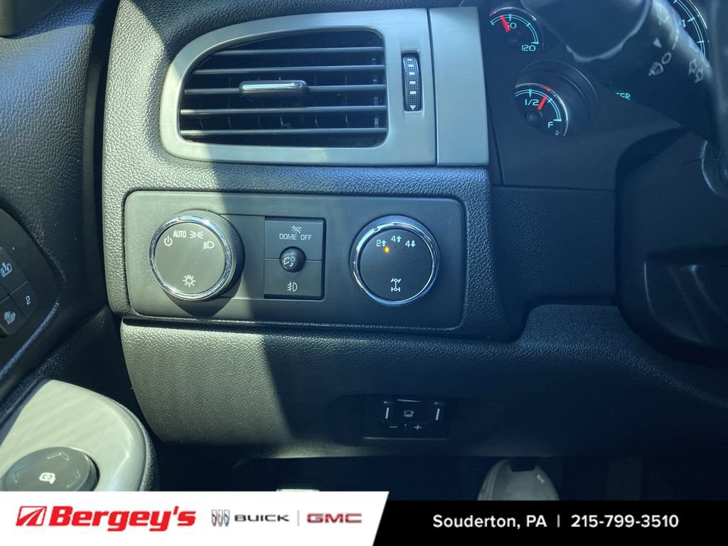 Used 2014 Chevrolet Silverado 3500 LTZ w/ LTZ Plus Package AWD/4WD image 19