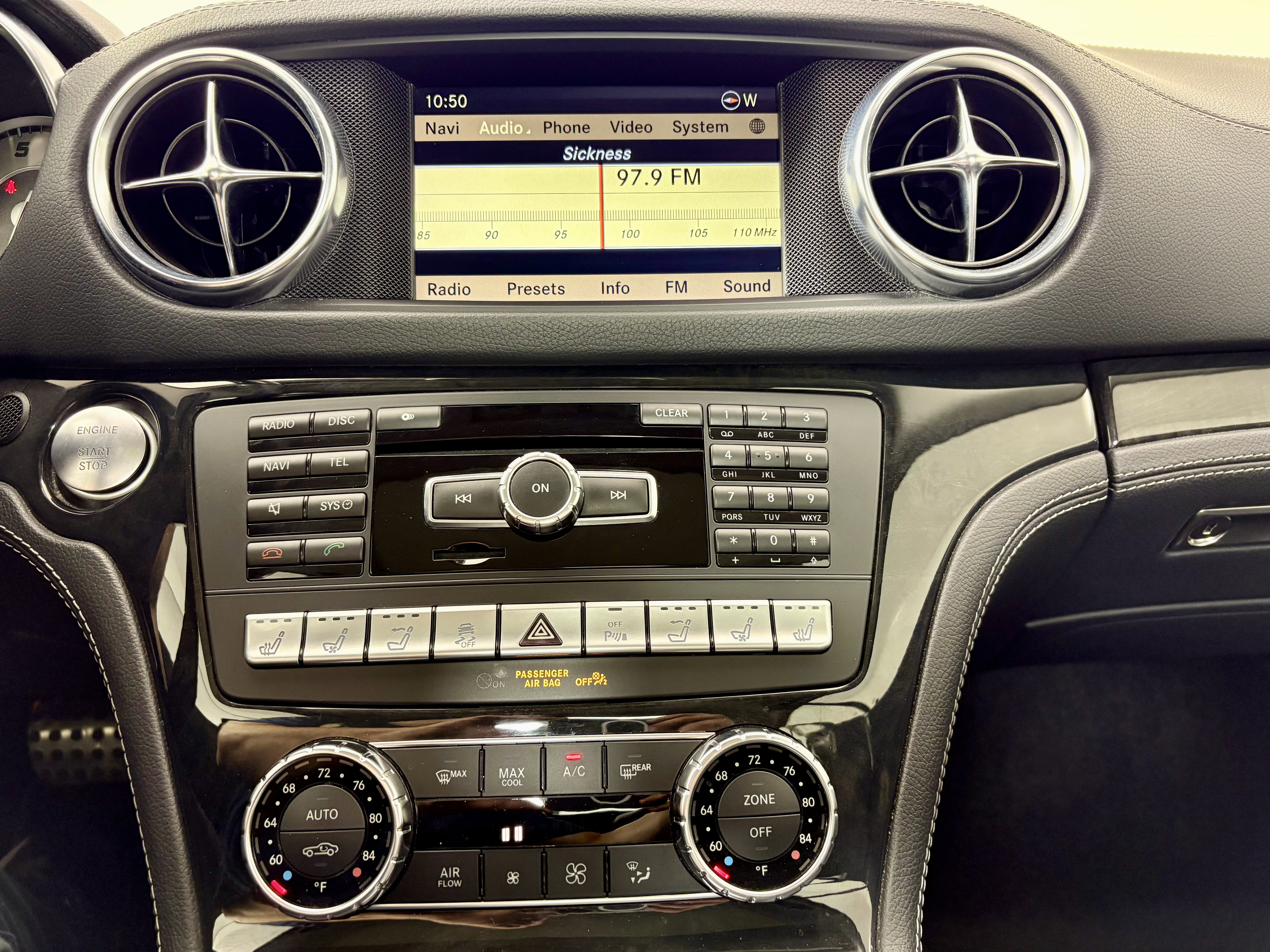 Used 2013 Mercedes-Benz SL 550 image 20