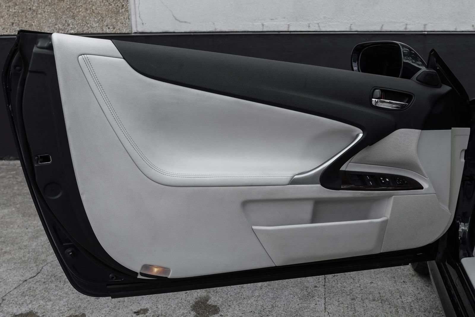Used 2015 Lexus IS 350C w/ Navigation System Package RWD image 33