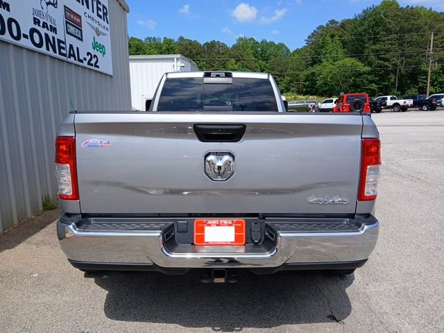 Used 2024 RAM 3500 Tradesman w/ Chrome Appearance Group AWD/4WD image 4