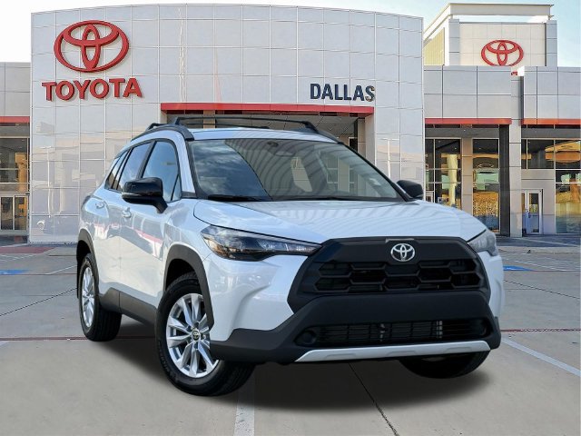 Used 2026 Toyota Corolla Cross LE FWD image 1