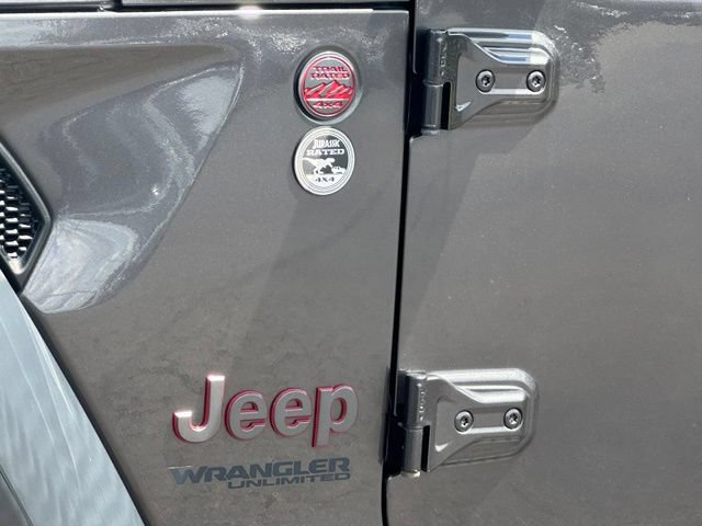 Used 2021 Jeep Wrangler Unlimited Rubicon w/ Cold Weather Group AWD/4WD image 16