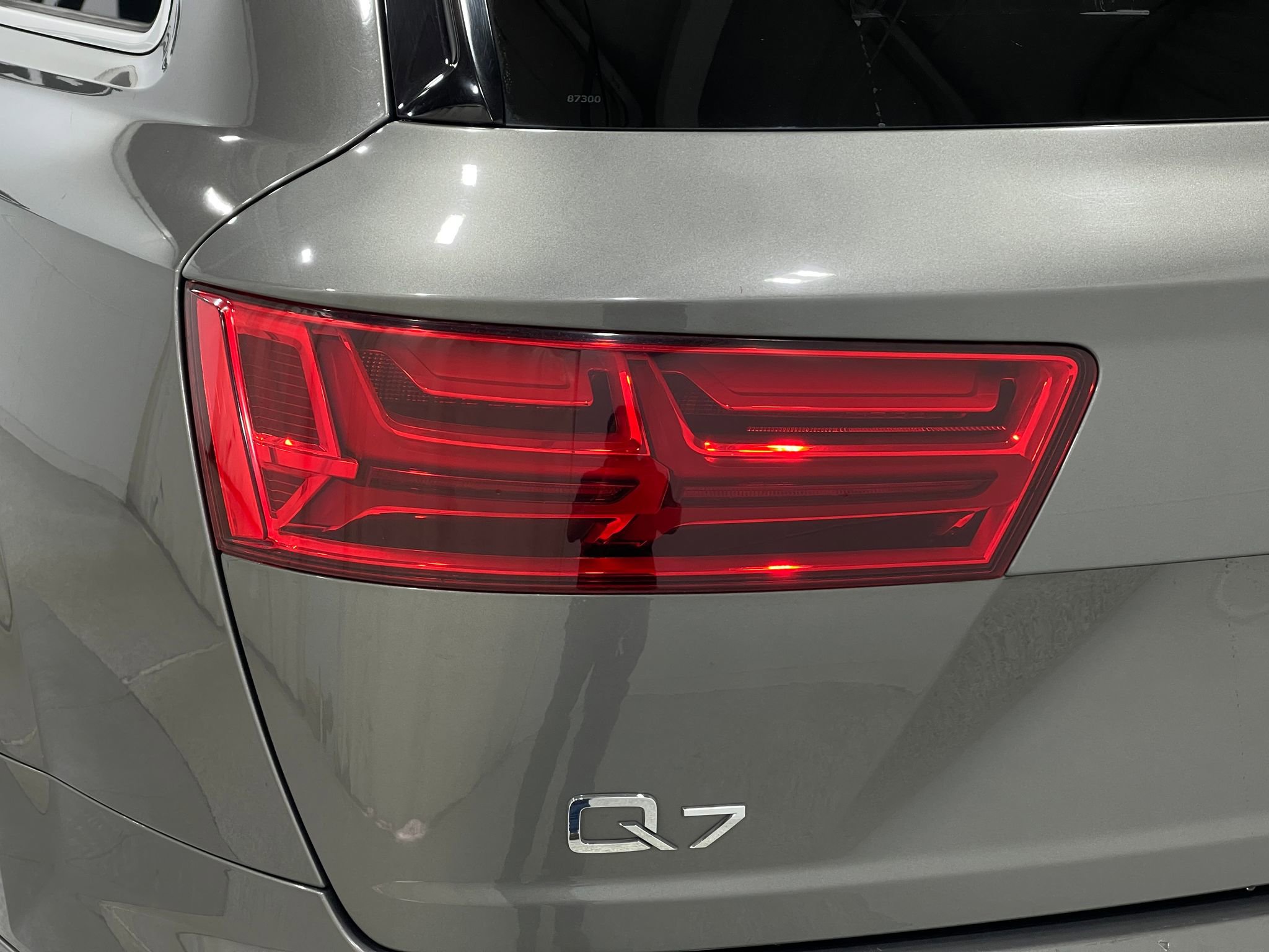 Used 2018 Audi Q7 3.0T Premium Plus w/ Premium Plus Package image 36