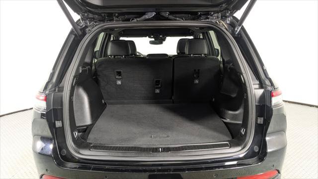 Used 2024 Jeep Grand Cherokee Altitude RWD image 18