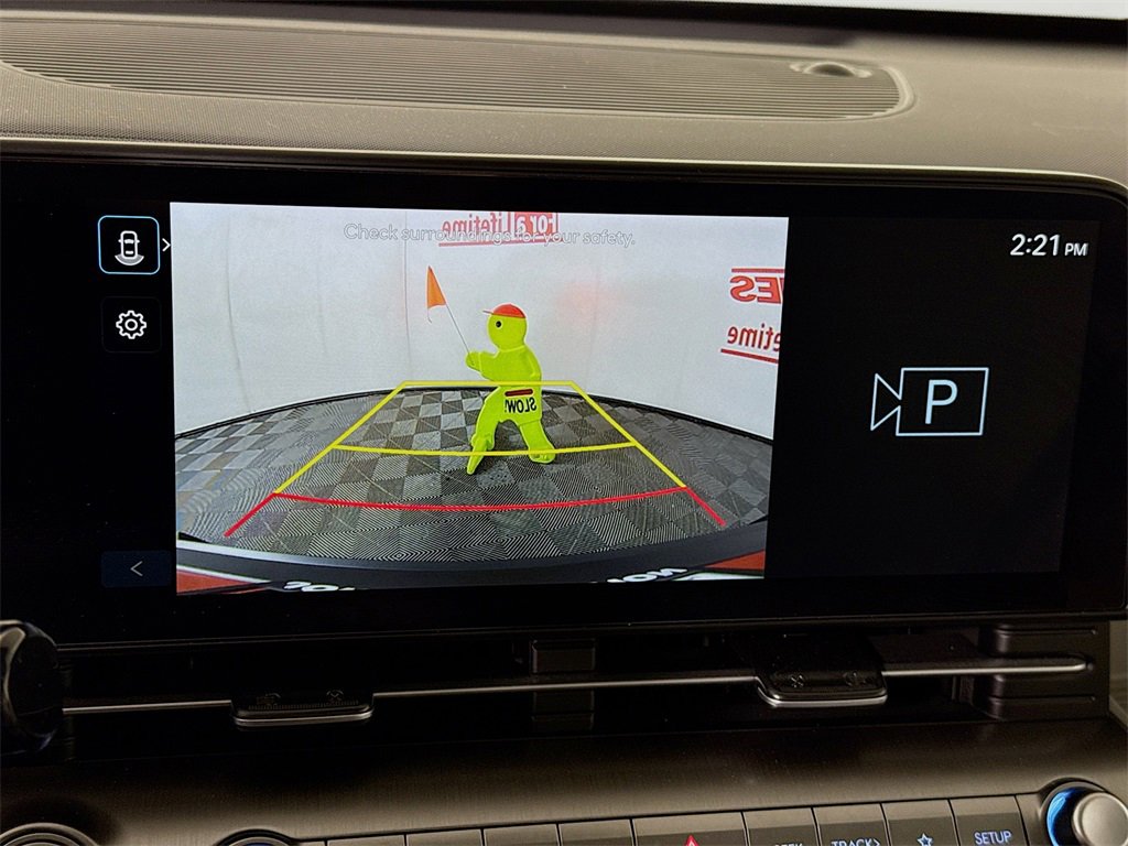 Certified 2025 Hyundai Kona SE image 7