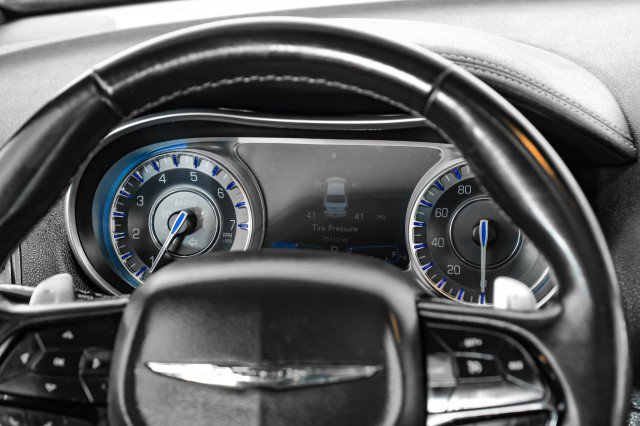 Used 2022 Chrysler 300 S image 16