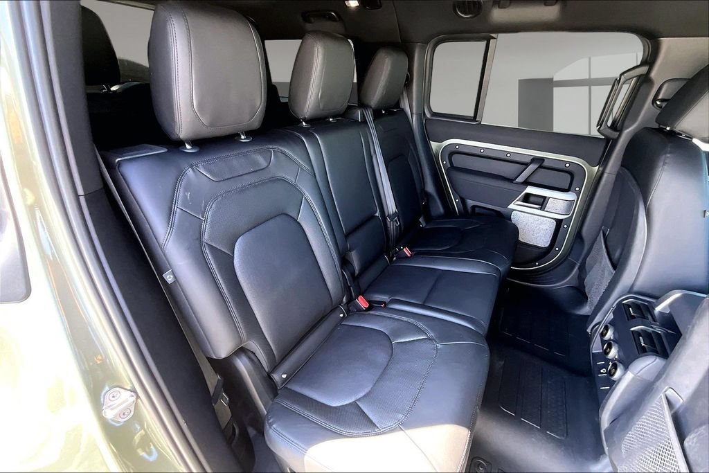 Certified 2023 Land Rover Defender 130 SE AWD/4WD image 23