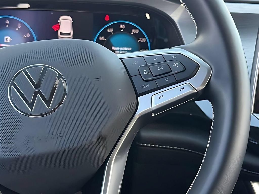 Used 2025 Volkswagen Atlas Cross Sport SE AWD/4WD image 11