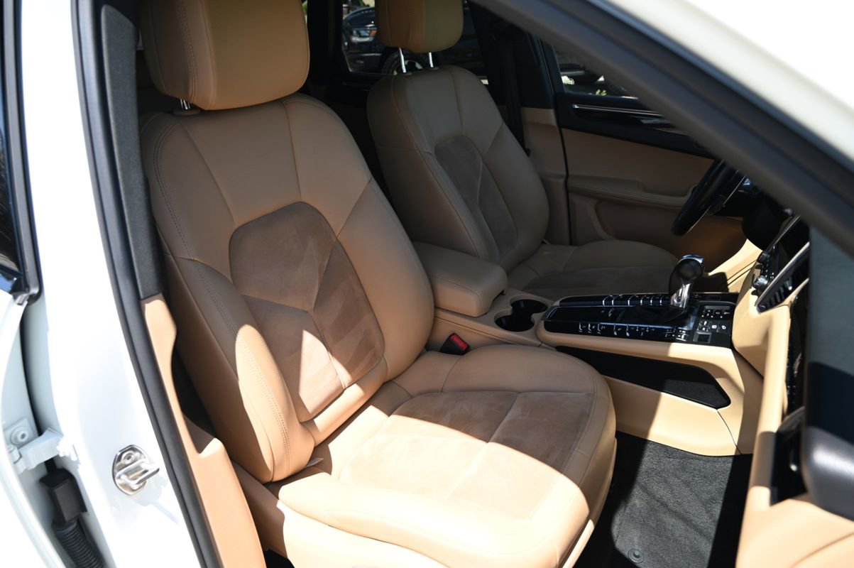 Used 2018 Porsche Macan S image 48