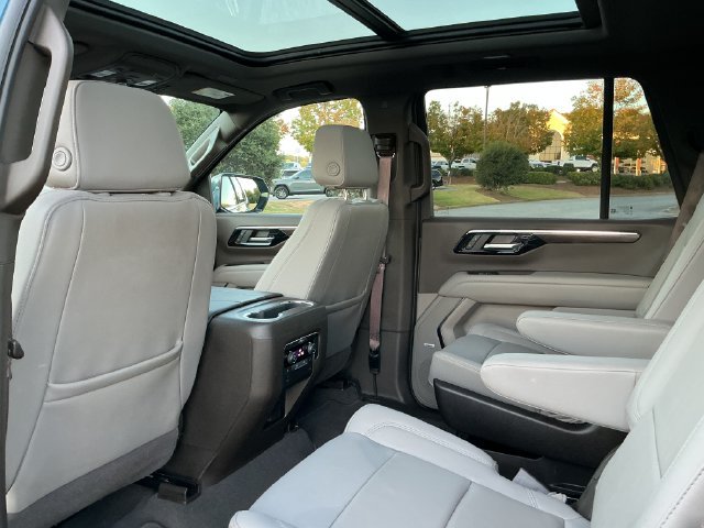 Used 2025 Chevrolet Tahoe LT w/ Comfort Package RWD image 25