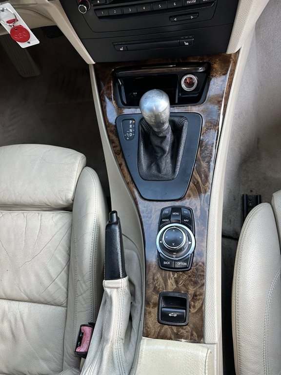 Used 2009 BMW 335i Convertible w/ Premium Pkg image 23