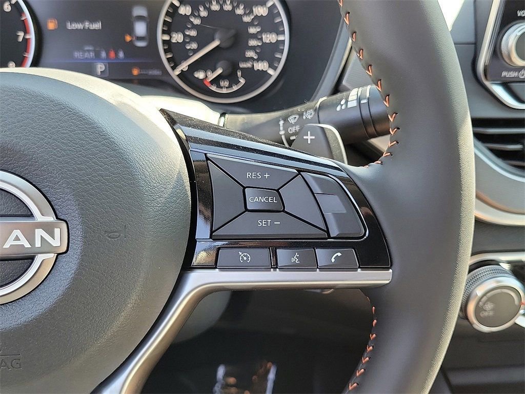 New 2025 Nissan Altima 2.5 SR image 10
