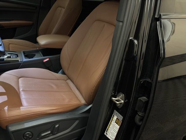 Used 2025 Audi Q5 2.0T Premium image 12