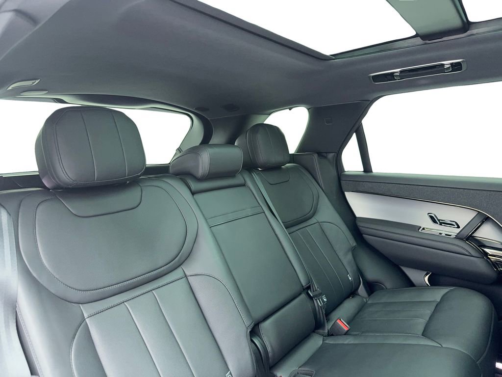 Used 2024 Land Rover Range Rover Sport SE image 48