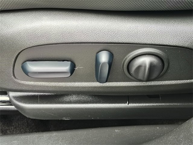 Used 2023 Chevrolet TrailBlazer RS image 11