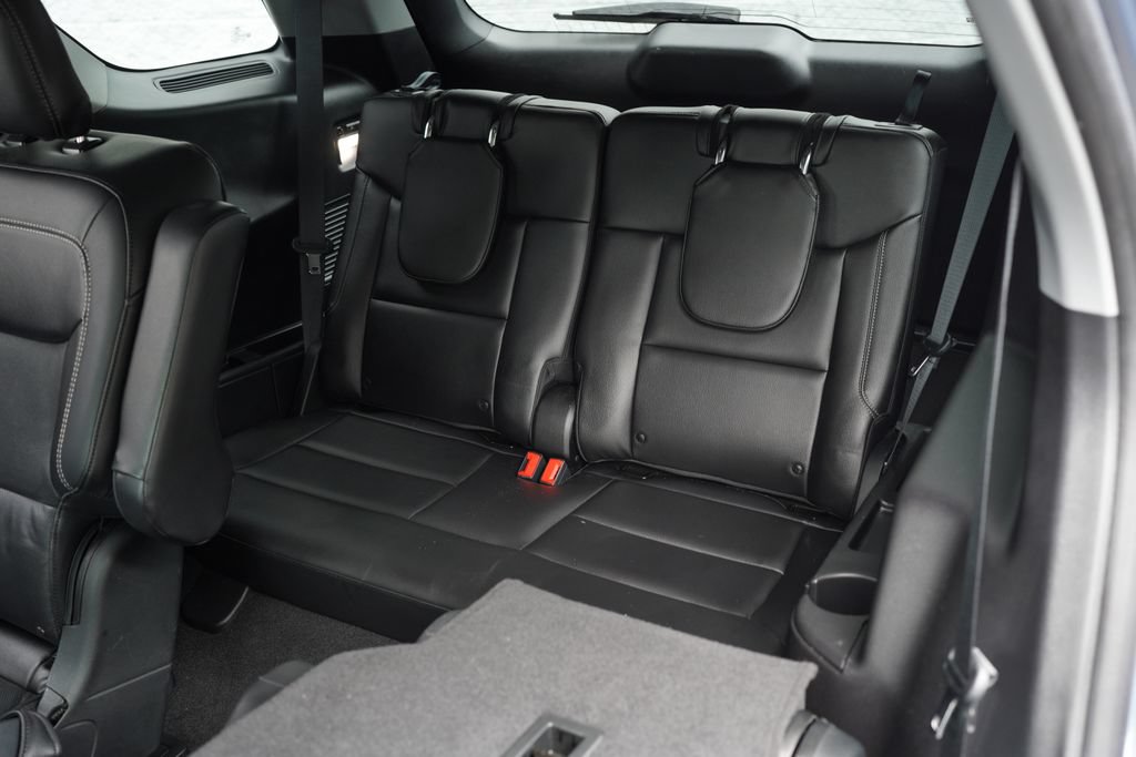 Used 2021 Ford Explorer Limited w/ Equipment Group 301A RWD image 24