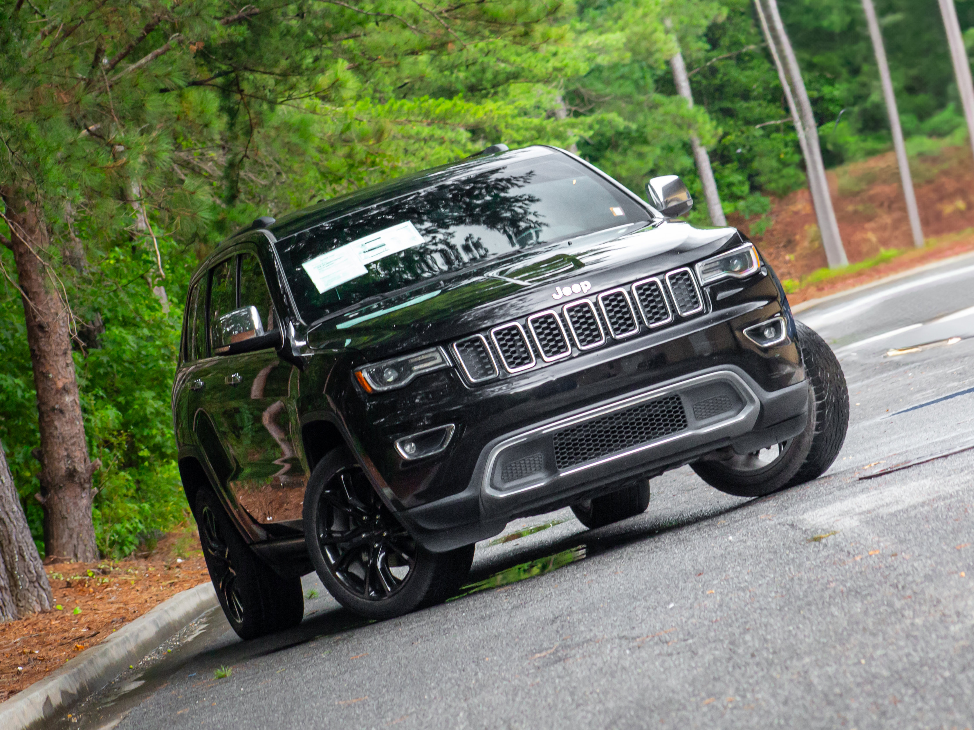 Used 2019 Jeep Grand Cherokee Limited w/ Luxury Group II image 20