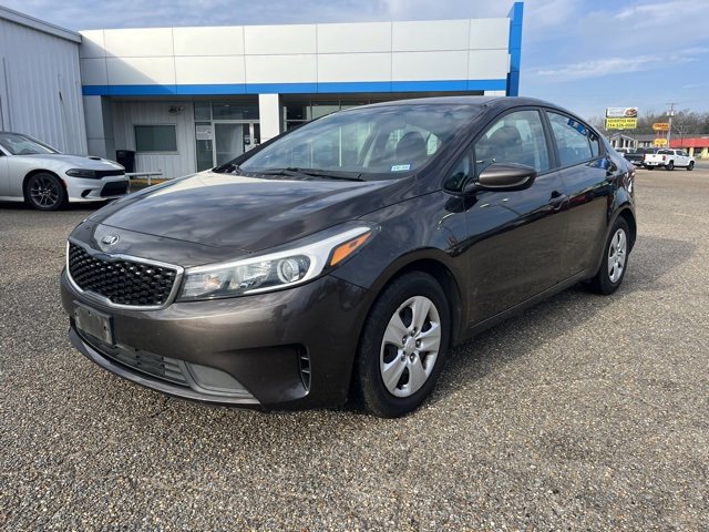 Used 2018 Kia Forte LX image 2