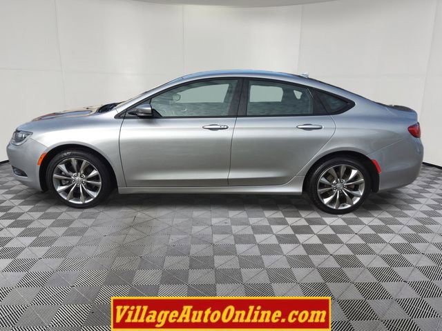 Used 2015 Chrysler 200 S w/ Navigation & Sound Group I image 9