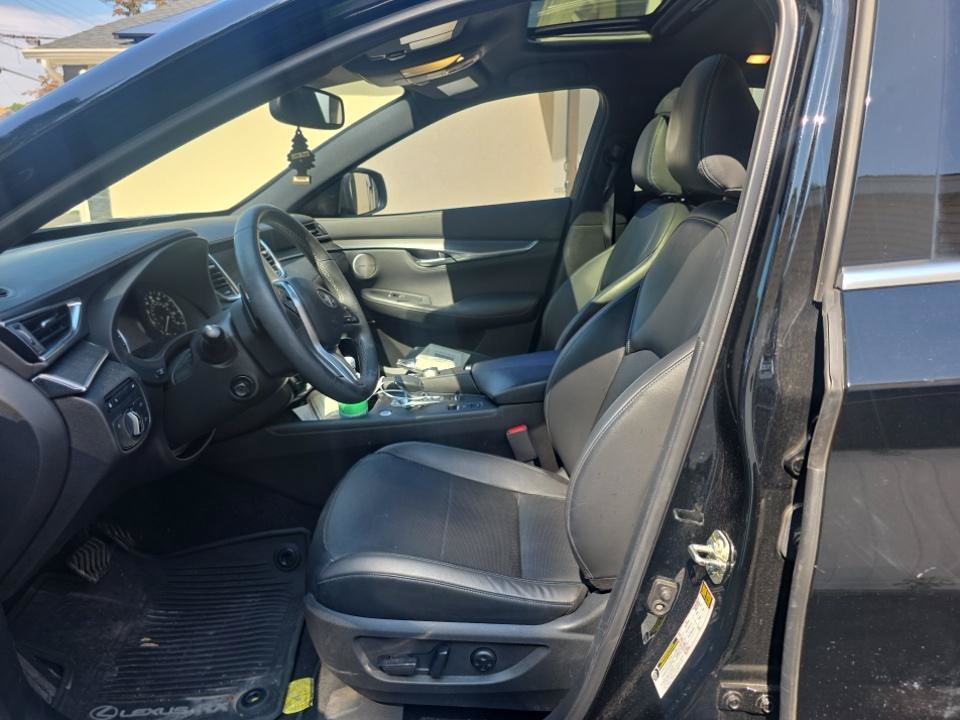 Used 2023 INFINITI QX55 Essential w/ Accent Package AWD/4WD image 4