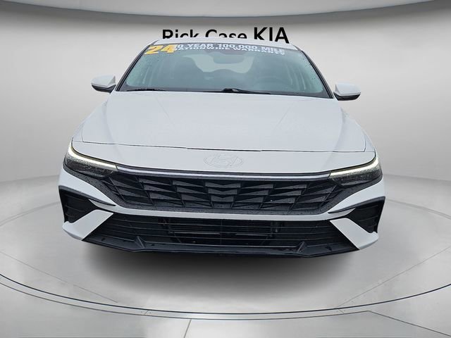 Used 2024 Hyundai Elantra Blue image 4