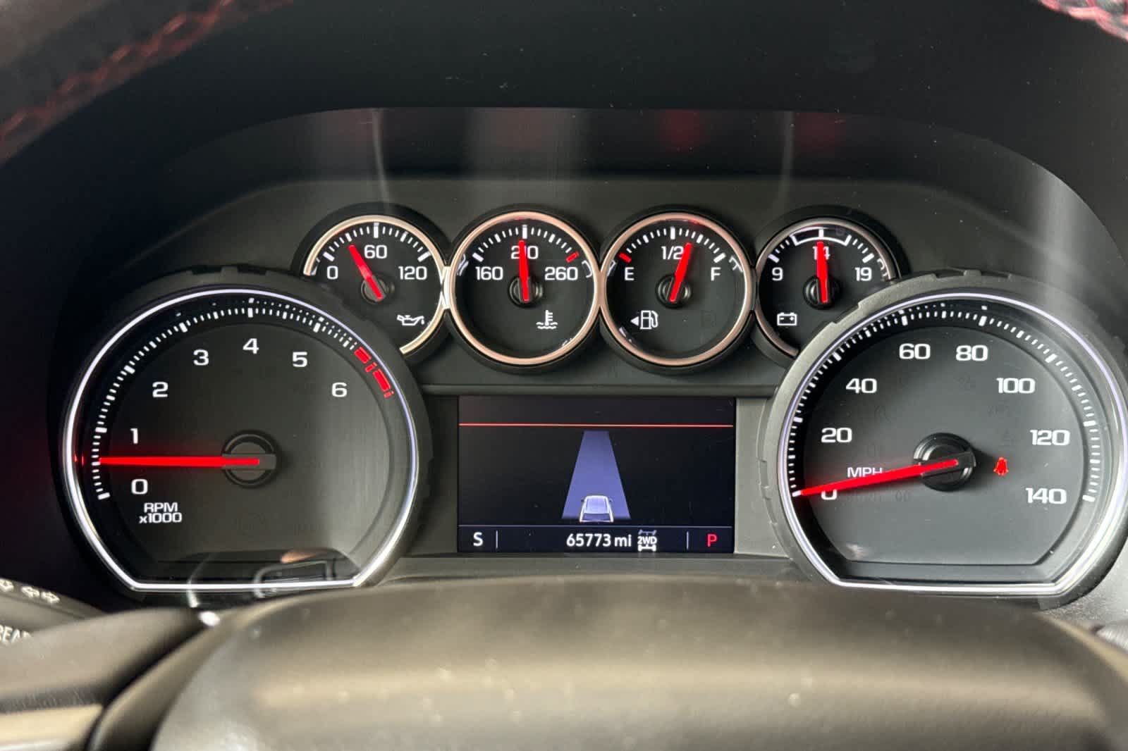 Used 2021 Chevrolet Suburban RST AWD/4WD image 30