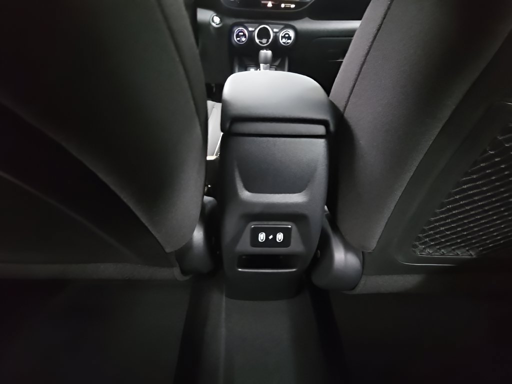New 2026 Hyundai Venue SEL FWD image 28