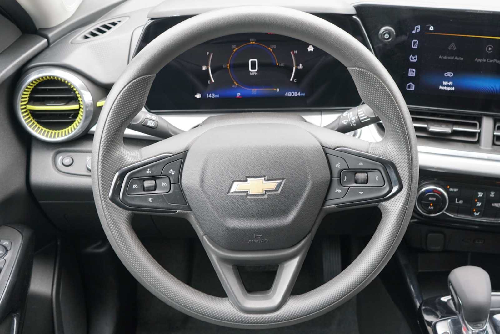 Used 2025 Chevrolet Trax LT FWD image 22