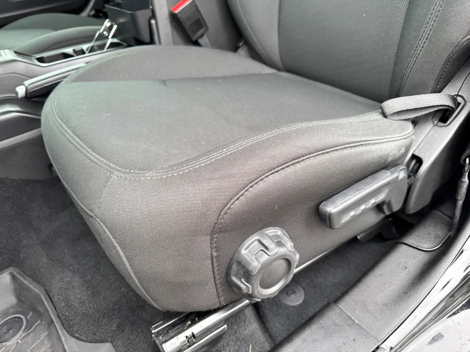 Used 2022 Jeep Wrangler Unlimited Sahara AWD/4WD image 14