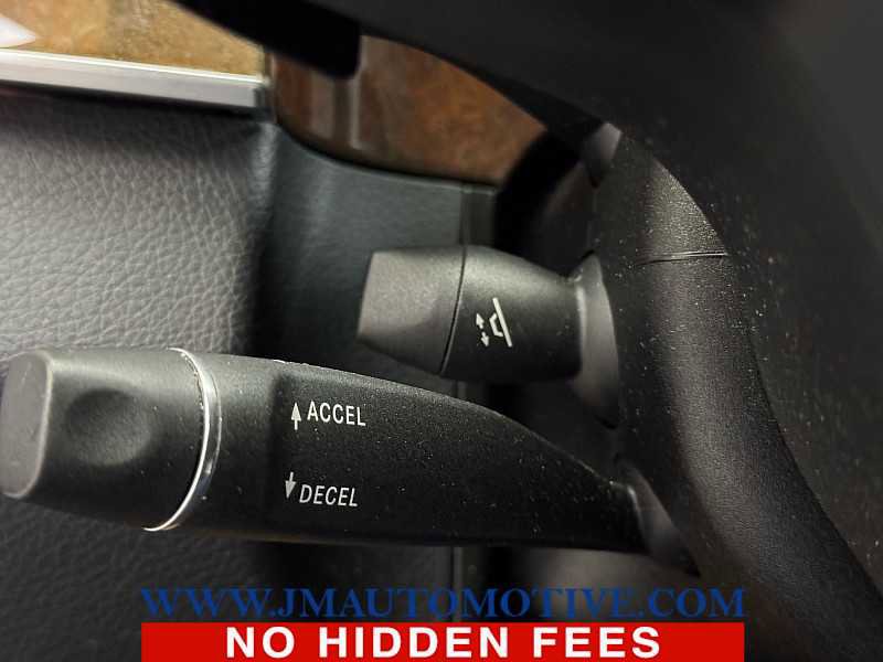 Used 2014 Mercedes-Benz E 350 4MATIC Sedan image 37