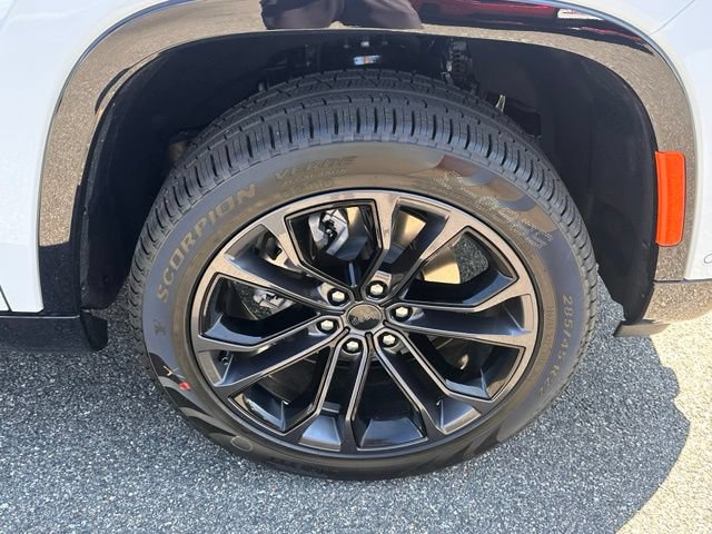 New 2026 Jeep Grand Wagoneer Summit AWD/4WD image 12