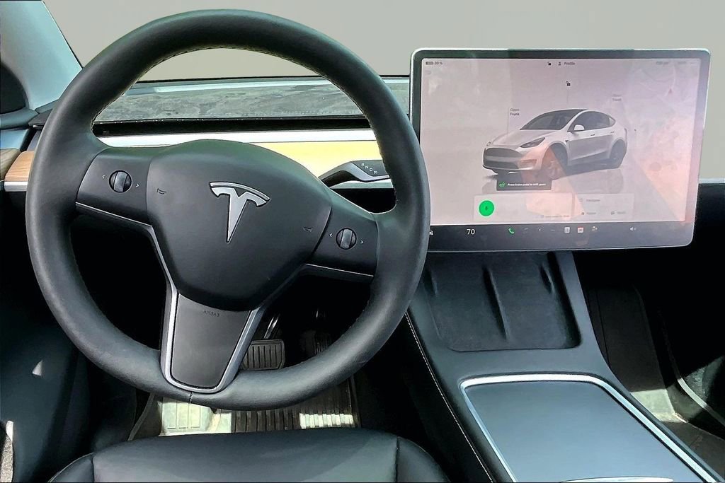 Used 2024 Tesla Model Y Long Range AWD/4WD image 8