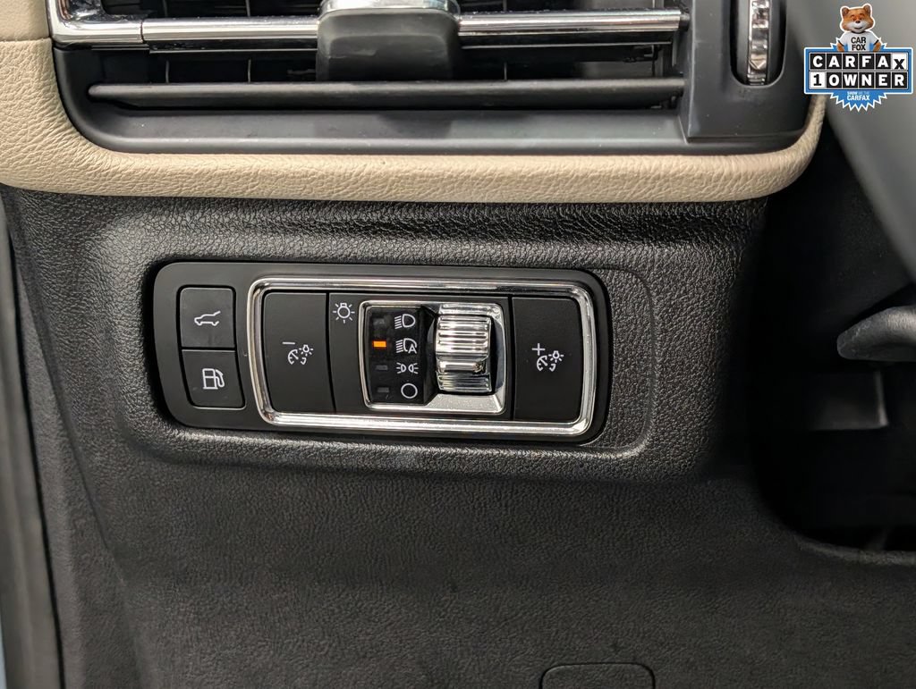 Used 2025 Lincoln Corsair Grand Touring AWD/4WD image 23
