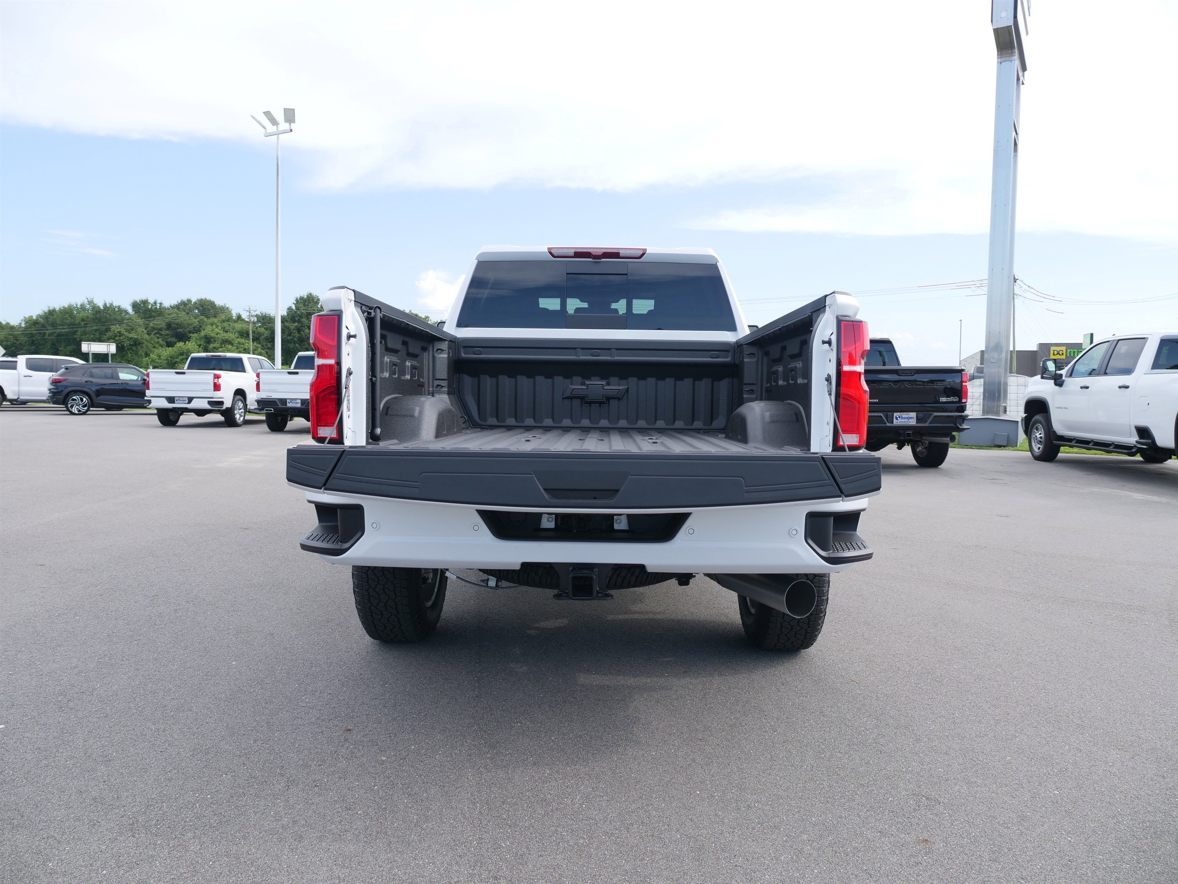 New 2025 Chevrolet Silverado 2500 High Country image 5