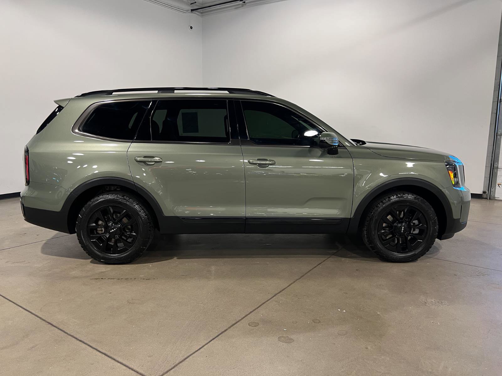 Used 2024 Kia Telluride SX X-Pro image 2