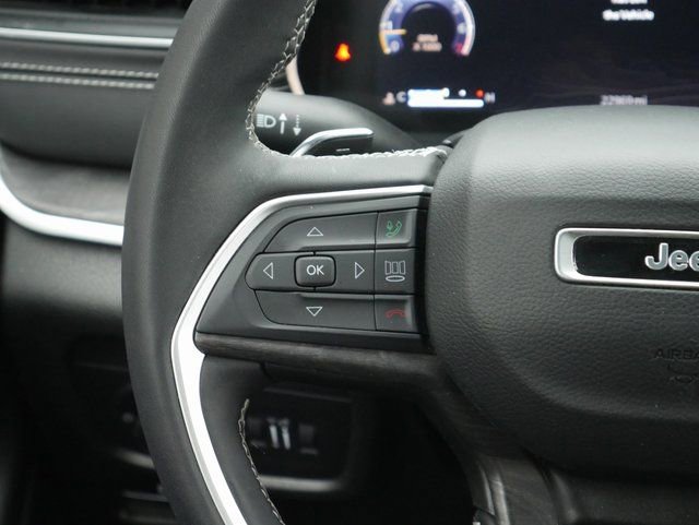 Used 2023 Jeep Grand Cherokee L Limited image 18