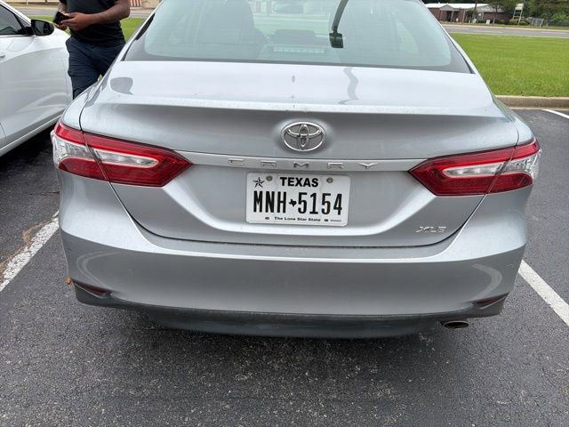 Certified 2019 Toyota Camry XLE FWD image 3