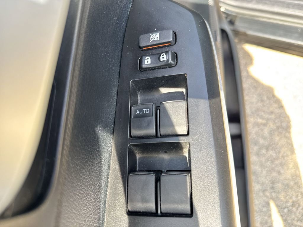 Used 2017 Toyota Tundra Limited AWD/4WD image 13